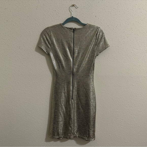 Alice + Olivia Delora Metallic Mini Dress Size 2 - Picture 7 of 8